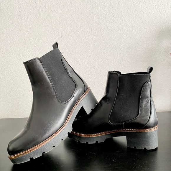Anthro • Dale Chelsea Boots - Black - Picture 5 of 9
